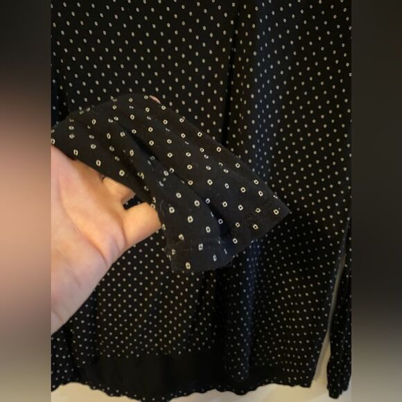Old Navy, Black & White Dot Long Sleeve Top, Size S, EUC - Picture 3 of 6